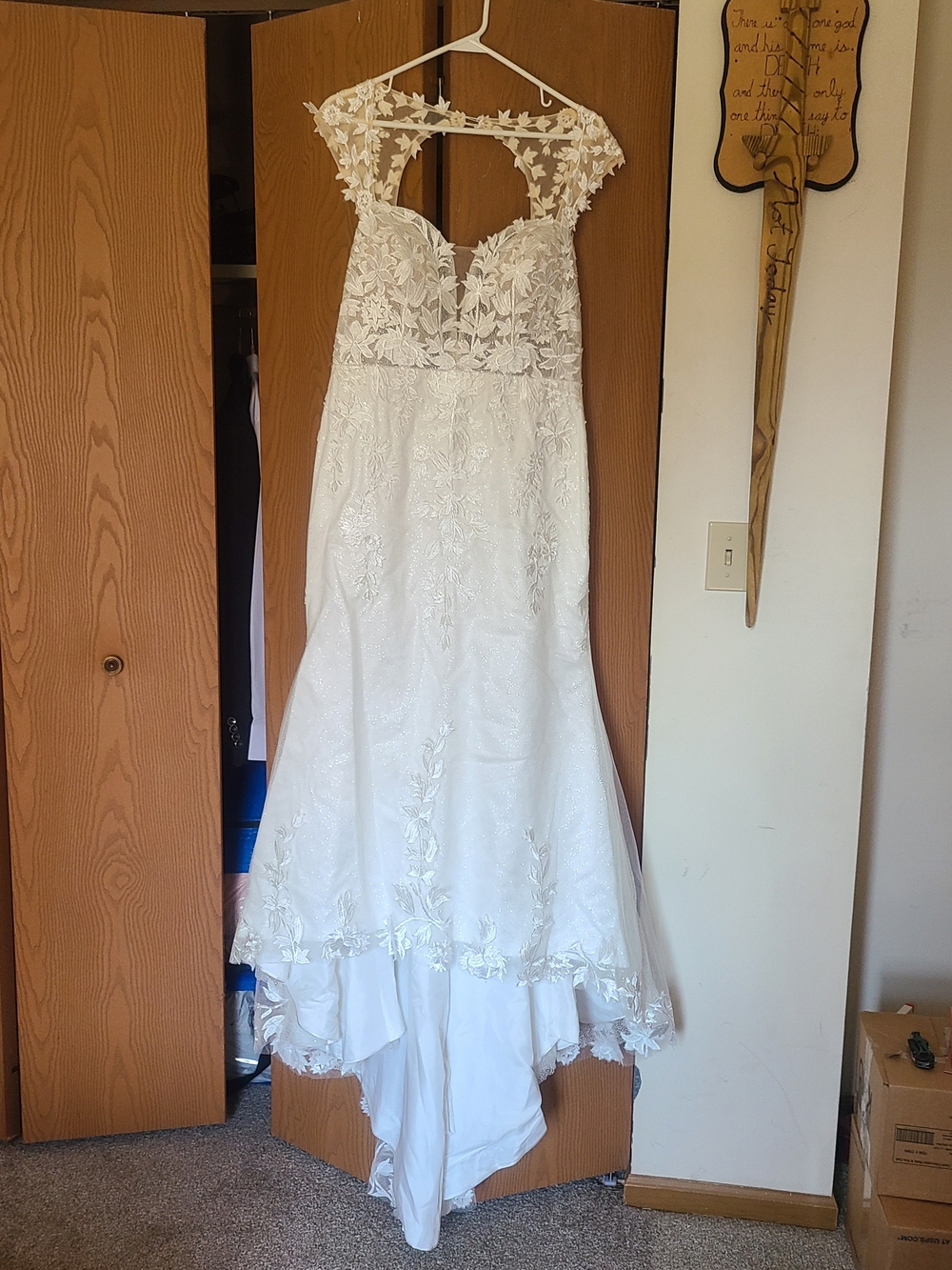 White Floral Lace Cap-Sleeve Wedding Dress